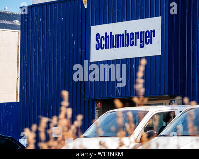 IJmuiden Santpoort Zuid, Pays-Bas - Aug 20, 2018 : Schlumberger logo sur la façade de la représentation de l'administration centrale locale près de port pétrolier Banque D'Images