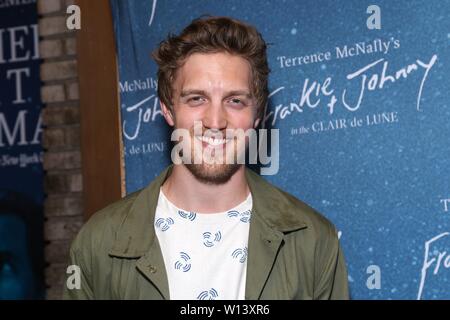 Soirée d'ouverture pour Frankie et Johnny dans le Clair de lune au Broadhurst Theatre - Arrivées. En vedette : Keenan Jolliff Où : New York, New York, United States Quand : 30 mai 2019 Crédit : Joseph Marzullo/WENN.com Banque D'Images