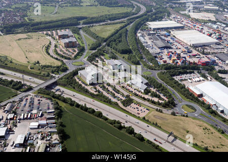 Vue aérienne de l'Arla Foods siège social au Parc de la vallée de Leeds, West Yorkshire, Royaume-Uni Banque D'Images