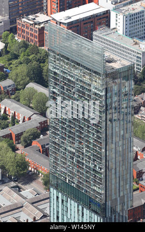 Un gros plan vue aérienne de Beetham Tower dans le centre-ville de Manchester, Juin 2019 Banque D'Images