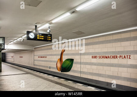 U Kurt Schumacher Platz, métro U-Bahn de la gare, Reinickendorf-Berlin Banque D'Images