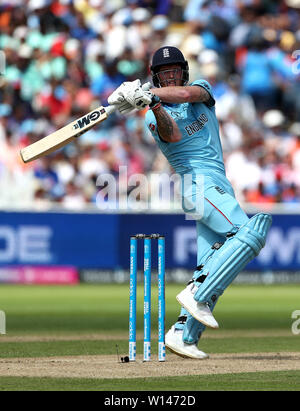 L'Angleterre Ben Stokes en action au bâton au cours de l'ICC Cricket World Cup phase groupe match à Edgbaston, Birmingham. Banque D'Images