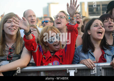 29.06.19 La Manic Street Preachers effectuer au château de Cardiff Banque D'Images