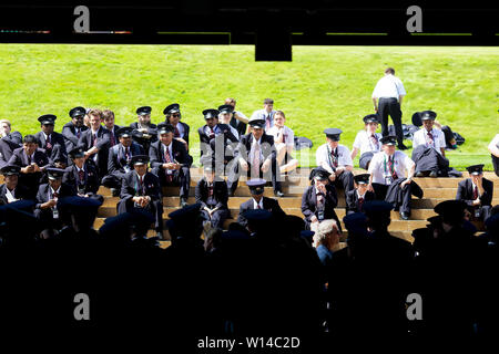 Londres, Royaume-Uni. 30 Juin, 2019. Le All England Lawn Tennis et croquet Club, Londres, Angleterre ; le tournoi de tennis de Wimbledon aperçu jour ; G4S security personnel reçoivent un briefing final avant que le tournoi commence demain : Action Crédit Plus Sport Images/Alamy Live News Crédit : Action Plus de Sports/Alamy Live News Banque D'Images