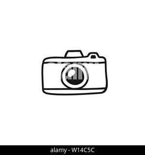 Tirer la main de l'appareil photo Photo Illustration Ligne. Vector clip art dans un style simple Doodle Icône Appareil photo. Silhouette de Vintage camera isolé sur fond blanc. Illustration de Vecteur