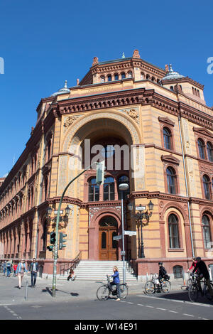 Le bureau de poste ou Postfuhramt autrefois le bâtiment Postfuhramt impériale sur Oranienburger Straße, Berlin Mitte Banque D'Images