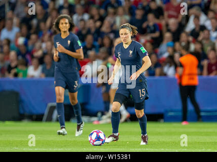 Paris, Frankreich. 28 Juin, 2019. France, Paris, Parc des Princes, 28.06.2019, Football - Coupe du Monde féminine de la FIFA - Quart de finale - France - USA Photo : de Bussaglia Elise (France, n° 15) | Le monde d'utilisation : dpa Crédit/Alamy Live News Banque D'Images