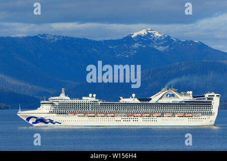 Star Princess bateau de croisière, l'Île Kuiu, Frederick Sound, le sud-est de l'Alaska, USA Banque D'Images