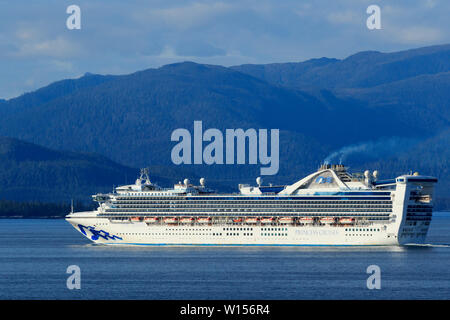 Star Princess bateau de croisière, l'Île Kuiu, Frederick Sound, le sud-est de l'Alaska, USA Banque D'Images