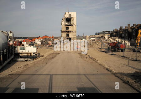 AJAXNETPHOTO. 2017. WORTHING, Angleterre. - MGM - VESTIGES DE LA MARINE ET DE L'ASSURANCE MUTUELLE GÉNÉRALE (MGM) SIÈGE SOCIAL À HEENE ROAD PRESQUE DÉMOLIE POUR FAIRE PLACE À DE NOUVEAUX LOGEMENTS À LA RETRAITE. PHOTO:JONATHAN EASTLAND/AJAX REF:DP182706 103 Banque D'Images