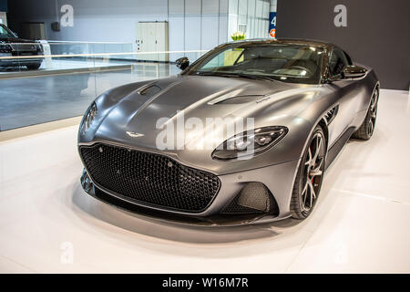 Poznan, Pologne, mars 2019 Aston Martin DBS Superleggera, Poznan International Motor Show, voitures de rêve, en super grand tourer par Aston Martin Banque D'Images