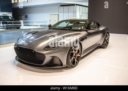 Poznan, Pologne, mars 2019 Aston Martin DBS Superleggera, Poznan International Motor Show, voitures de rêve, en super grand tourer par Aston Martin Banque D'Images