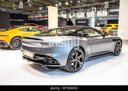 Poznan, Pologne, mars 2019 Aston Martin DBS Superleggera, Poznan International Motor Show, voitures de rêve, en super grand tourer par Aston Martin Banque D'Images