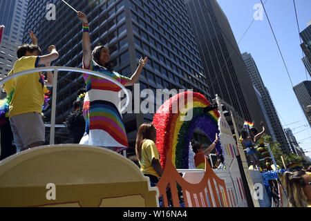 San Francisco, CA, USA. 30 Juin, 2019. San Francisco, CA, États-Unis - Le maire de San Francisco, Londres accueille race sa ville pendant la Pride Parade dimanche. Credit : Eaux Neal/ZUMA/Alamy Fil Live News Banque D'Images