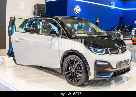 Poznan, Pologne, Mars 2019 : BMW i3s à Poznan International Motor Show, haut-toit hayon électrique fabriquée et commercialisée par BMW Banque D'Images