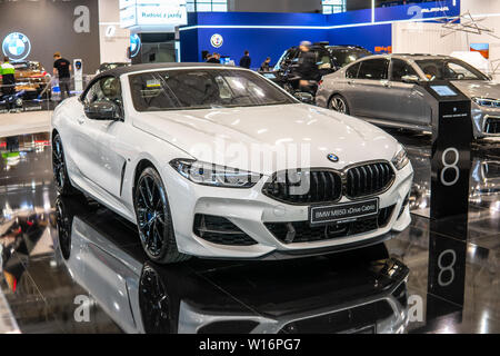 Poznan, Pologne, Mars 2019 : La BMW Série 8 Cabriolet 850i xDrive, Poznan International Motor Show, le G14 cabriolet voiture fabriquée et commercialisée par BMW Banque D'Images