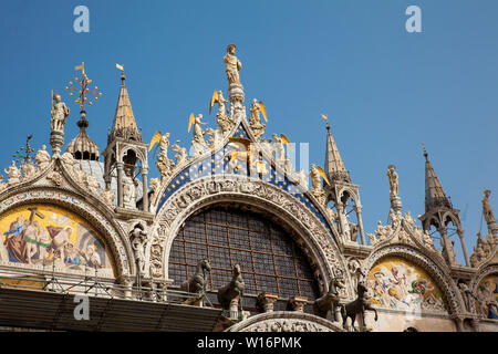 Détails de la Basilique Saint Marc à Venise construit en 1092 Banque D'Images