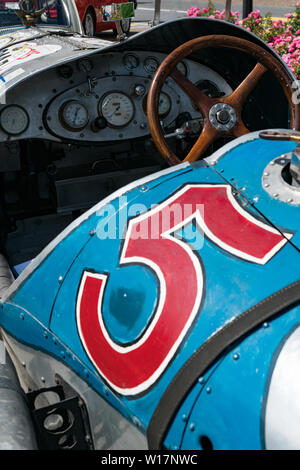 Bad Ragaz, SG / Suisse - 23 juin 2019 : le poste de pilotage et à l'arrière d'une Cadillac 1925 bleu 314 Voiture de sport de course à l'Heidi Cla Banque D'Images