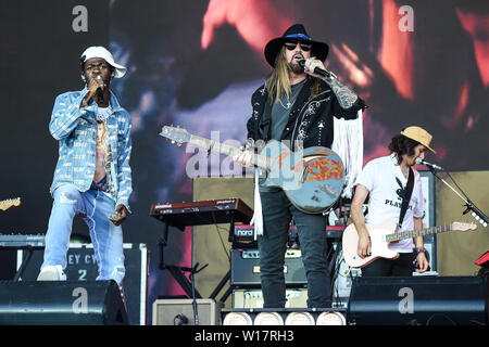 Glastonbury, Somerset, UK, Pilton. 30 juin 2019. Lil X Nas et Billy Ray Cyrus Exécuter en tant qu'invités spéciaux avec Miley Cyrus sur la Pyramide étape à Glastonbury Festival le 30 juin 2019. Photo par Tabatha Fireman / perspective féminine Crédit : perspective féminine/Alamy Live News Banque D'Images