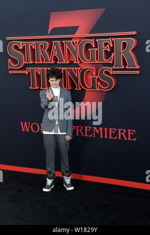 Jack Dylan Grazer lors de la première mondiale de la saison 3 de la série TV Netflix 'Stranger Things' à Barnum Hall. Santa Monica, l'utilisation dans le monde entier 28.06.2019 | Banque D'Images