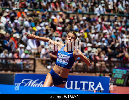 Stanford, CA. 30 Juin, 2019. L'approche Yullya Levchenko saut en hauteur femmes au cours de la Nike Prefontaine Classic à l'Université de Stanford à Palo Alto, CA. James Thurman/CSM/Alamy Live News Banque D'Images