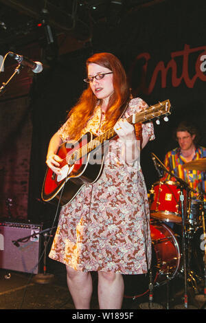 Jolie Holland performing at Antones, Austin, Texas, États-Unis d'Amérique. Banque D'Images