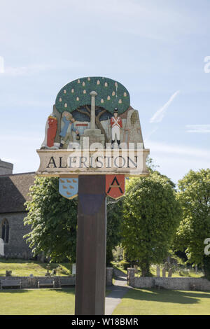 Le panneau du village d'Alfriston East Sussex Banque D'Images