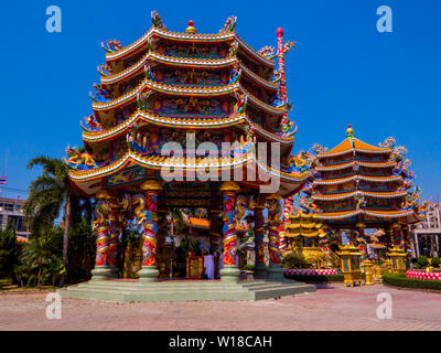 Thep Sathit Phra Wihan Ki Ti Chaloem (ou Dragon Rouge, le Temple chinois), Chonburi, Pattaya, Thaïlande Banque D'Images