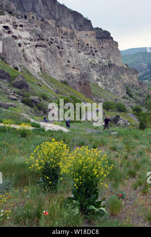 Georgien. 20 mai, 2019. Hoehlenstadt (monastère de la grotte) Vardzia (Wardzia) dans le sud-ouest de la Géorgie - ici ont été une fois 2000 habitations troglodytiques, qui étaient reliés par des escaliers, galeries et terrasses, prises le 20.05.2019 | Conditions de crédit dans le monde entier : dpa/Alamy Live News Banque D'Images