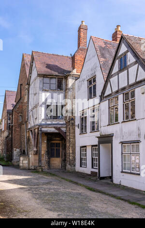 Maisons médiévales Millers Green à côté de la cathédrale de Gloucester UK Banque D'Images