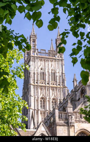 Les chambres joliment décorées et sculptées de la tour du xve siècle de la cathédrale de Gloucester qui s'élève à une altitude de 225 pieds (69m), Gloucester UK Banque D'Images