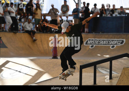 Prague, République tchèque. 30 Juin, 2019. Angelo Caro (Pérou) en action au cours de la Mystique Sk8 Cup 2019 Coupe du monde, au sein de la planche à roulettes (WCS), à Prague, en République tchèque, le 30 juin 2018. Credit : Michal Kamaryt/CTK Photo/Alamy Live News Banque D'Images