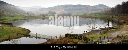 Vue sur Misty Watendlath tarn, Keswick, Parc National de Lake District, Cumbria, England, UK Banque D'Images