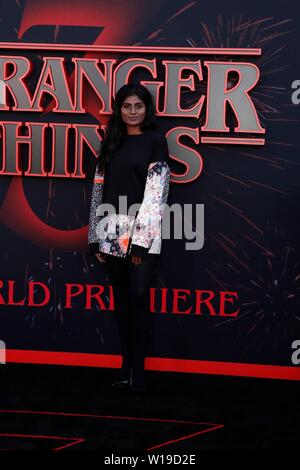 Kumari aux arrivées pour STRANGER THINGS 3 Premiere Saison sur Netflix, Santa Monica High School - Barnum Hall, Santa Monica, CA, le 28 juin 2019. Photo par : Priscilla Grant/Everett Collection Banque D'Images