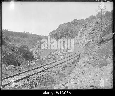 (Ancien n° 134) Johnson Canyon, Santa Fe RR, est de *Ash Fork Coconino county, Arizona. Qui est le rasé de gentleman, droite au premier plan ?, 1871 - 1878 Banque D'Images