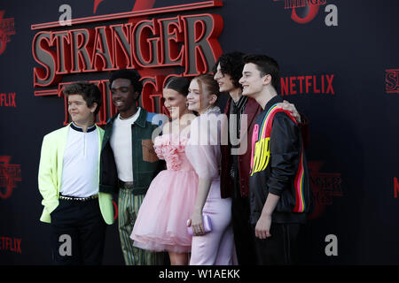 28 juin 2019 - Santa Monica, CA, USA - LOS ANGELES - jan 28 : Gedichten Matarazzo, Caleb McLaughlin, Millie Bobby Brown, Sadie, évier, Finn Wolfhard, Noah Schnapp au ''Stranger Things'' Saison 3 Première mondiale à la Santa Monica High School le 28 juin 2019 à Santa Monica, CA (crédit Image : © Kay Blake/Zuma sur le fil) Banque D'Images