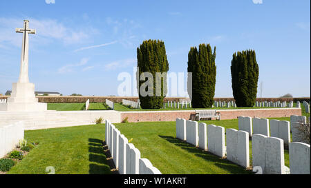 Cimetière militaire britannique de la PREMIÈRE GUERRE MONDIALE, Abbeville, Somme, Hauts-de-France, France Banque D'Images