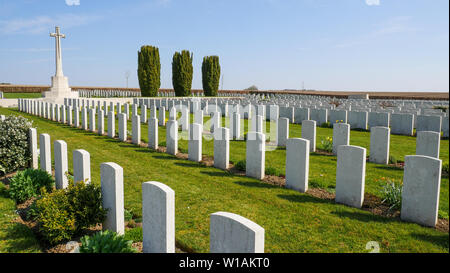 Cimetière militaire britannique de la PREMIÈRE GUERRE MONDIALE, Abbeville, Somme, Hauts-de-France, France Banque D'Images