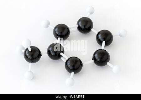 Modèle en plastique à bille et bâton d'une molécule de toluène ou de méthylbenzène (C7H8), avec structure de kékule sur fond blanc. Groupe méthyle gauche. Banque D'Images