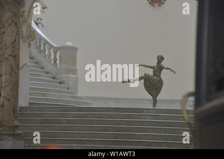 Grand Theatre avec ballerine sculpture à La Havane, Cuba 2018 Banque D'Images