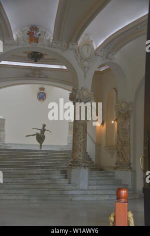 Grand Theatre avec ballerine sculpture à La Havane, Cuba 2018 Banque D'Images