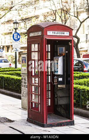 Buenos Aires, Argentine. 9 octobre, 2009. Une cabine de téléphone vu au quartier de Recoleta à Buenos Aires. Credit : Ricardo Ribas SOPA/Images/ZUMA/Alamy Fil Live News Banque D'Images