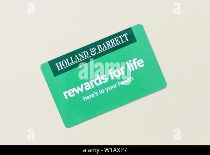 London / UK - 1er juillet 2019 - Holland et Barrett customer rewards card. Holland & Barrett est une chaîne de magasins d'alimentation avec plus de 1 300 Banque D'Images