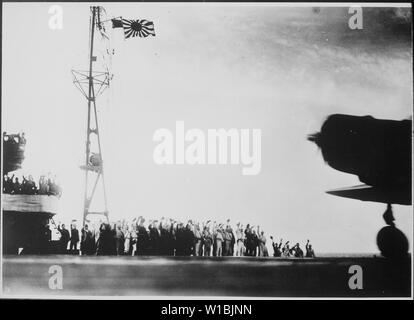 Japonais capturés photographie prise à bord d'un transporteur japonais avant l'attaque sur Pearl Harbor, le 7 décembre 1941. ; notes générales : utilisation de la guerre et des conflits Nombre 1132 lors de la commande d'une reproduction ou demande d'informations sur cette image. Banque D'Images