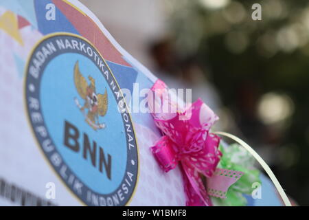 La campagne s'arrête la drogue de BNN avec dépliants et panflets, à Makassar, le 30 juin 2019 Banque D'Images