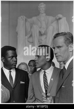 Manifestation à Washington, D.C. [Acteurs Sidney Poitier, Harry Belafonte et Charlton Heston.] Banque D'Images