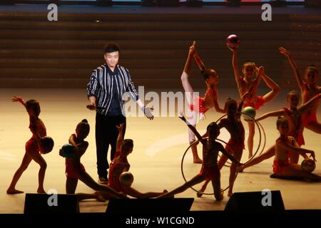 Hong Kong, Chine. 1er juillet 2019. Frances Yip, Lau, Hawick Hacken Lee, Alex Fong, Nancy Wu, Rosina Lam et Hana Kuk etc. ont assisté à la 22e anniversaire du retour de Hong Kong à la Chine à Hong Kong, Chine, le 01 juillet 2019.(Photo par TPG) Credit : TopPhoto/Alamy Live News Banque D'Images