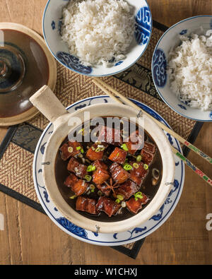 Hung shao le porc. Flanc de porc braisé à Shanghai. Chinese food Banque D'Images