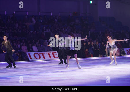 (L-R) United States' Vincent Zhou, United States' Nathan Chen, Rika du Japon, Kihira Zagitova La Russie Alina applaudis lors de la Finale de la Dream On Ice 2019 à Shinyokohama Skate Centre à Kanagawa, Japon, le 28 juin 2019. Credit : Kiyoshi Sakamoto/AFLO/Alamy Live News Banque D'Images