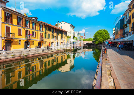 MILAN, ITALIE - 09 avril, 2019 : Le canal Naviglio Grande dans la ville de Milan en Lombardie région du nord de l'Italie Banque D'Images